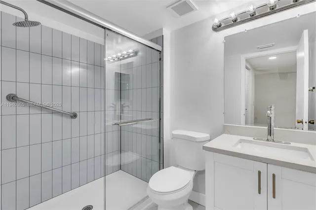 $3,000 | 801 Northwest 91st Terrace, Unit 801, Plantation, FL 33324