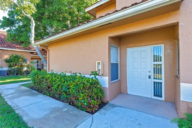 $3,000 | 801 Northwest 91st Terrace, Unit 801, Plantation, FL 33324