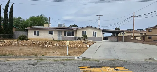 a view of a garage