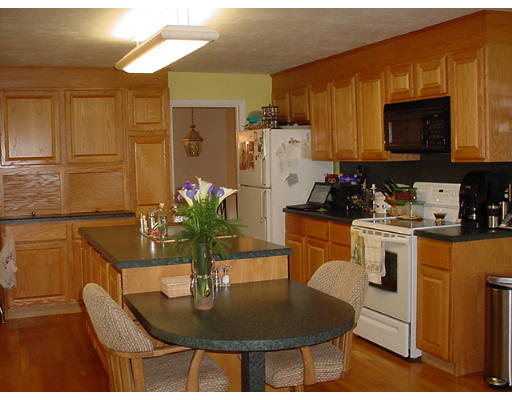 36 Fox Hill Road Framingham, MA 01701 - Photo 4 of 10 Gallery Image 4