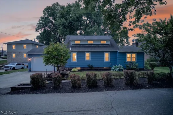 $450,000 | 5630 North Island Drive Northwest, Canton, OH 44718