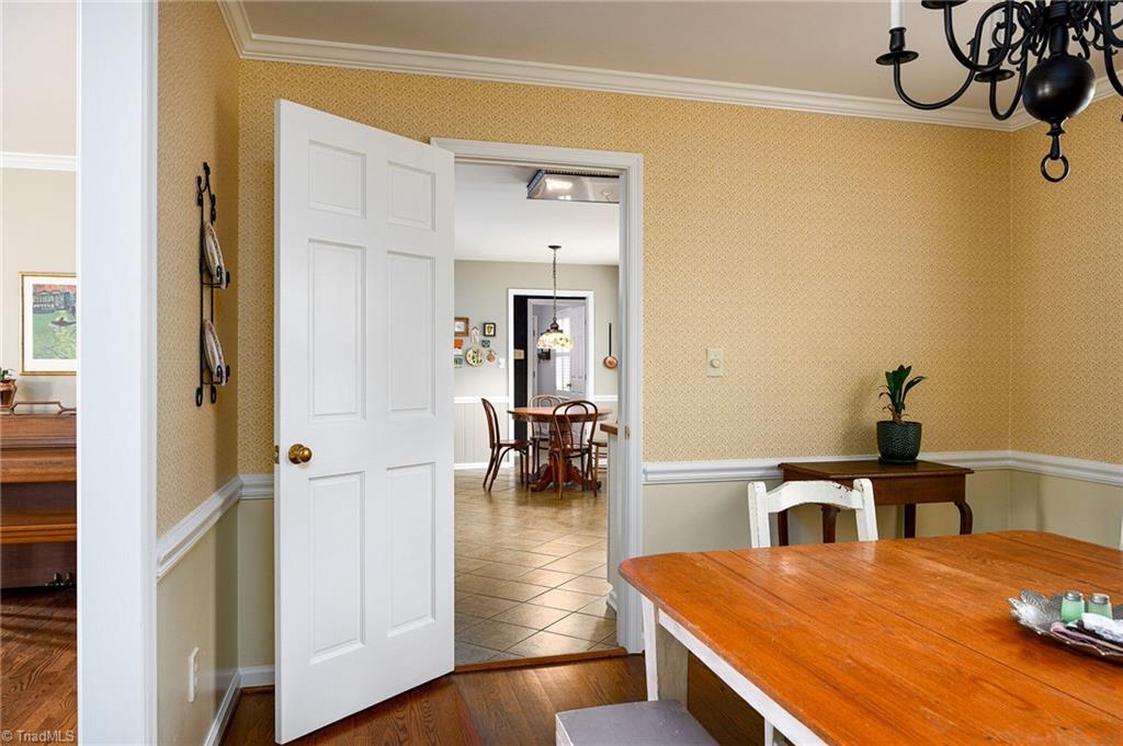 3708 Pinetop Road Greensboro, NC 27410 - Photo 10 of 34 Dining Room looking into Kitchen