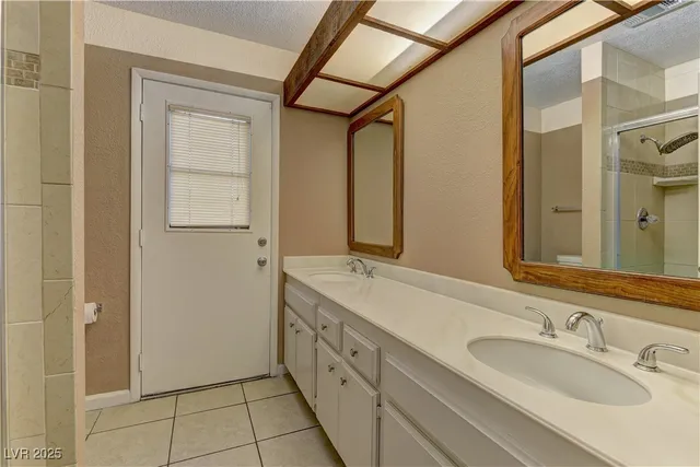 $1,864 | 6270 West Arcadia Avenue, Las Vegas, NV 89118