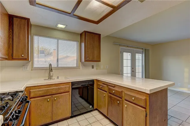 $1,864 | 6270 West Arcadia Avenue, Las Vegas, NV 89118