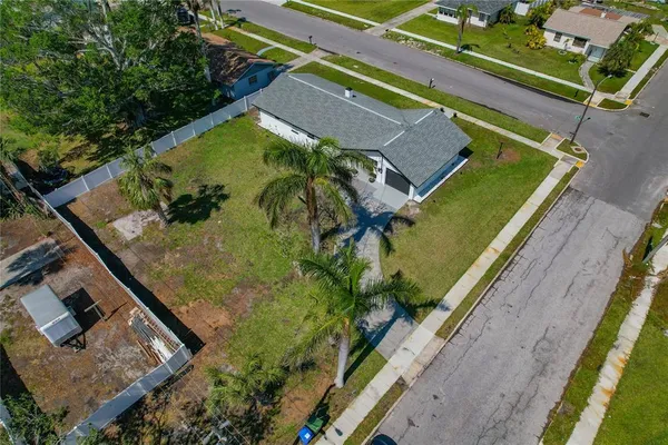 $3,000 | 1838 1st Avenue East, Bradenton, FL 34208