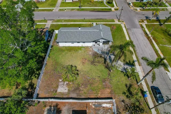 $3,000 | 1838 1st Avenue East, Bradenton, FL 34208