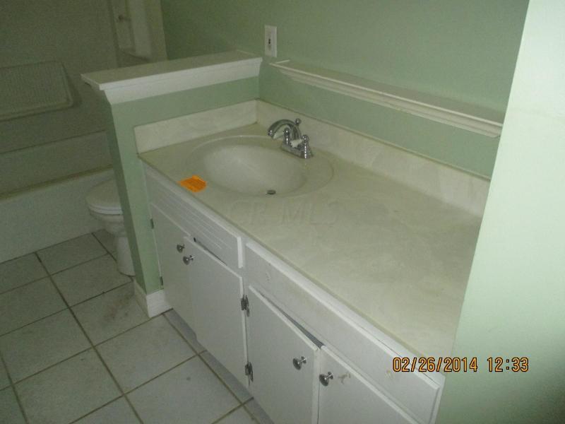 2185 Case Road Columbus, OH 43224 - Photo 6 of 11