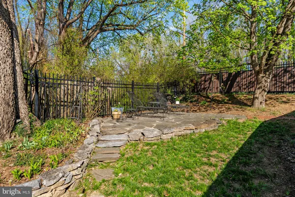 $899,000 | 301 East German Street, Shepherdstown, WV 25443