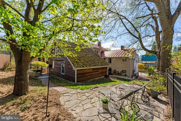 $899,000 | 301 East German Street, Shepherdstown, WV 25443