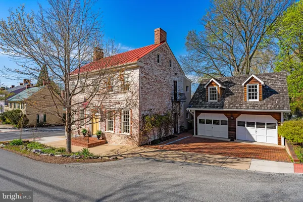 $899,000 | 301 East German Street, Shepherdstown, WV 25443