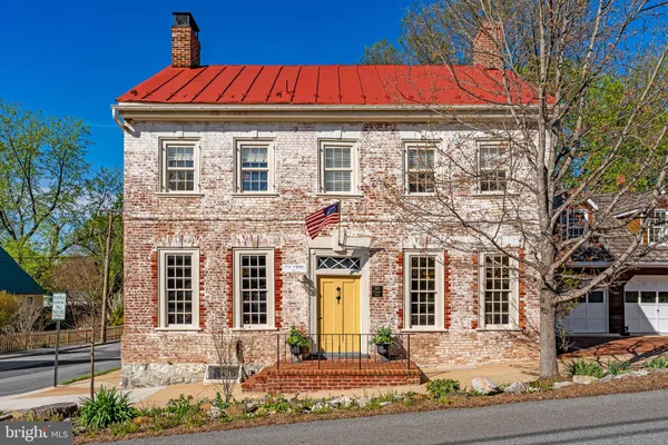 $899,000 | 301 East German Street, Shepherdstown, WV 25443