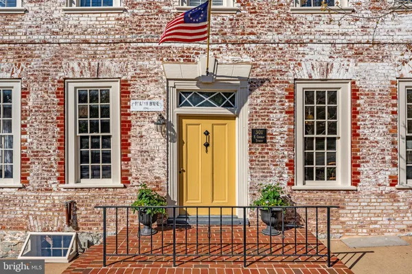 $899,000 | 301 East German Street, Shepherdstown, WV 25443