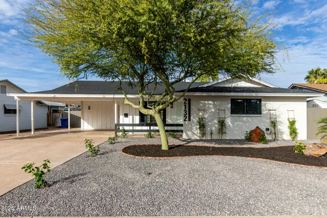 $685,000 | 2132 East Broadmor Drive, Tempe, AZ 85282