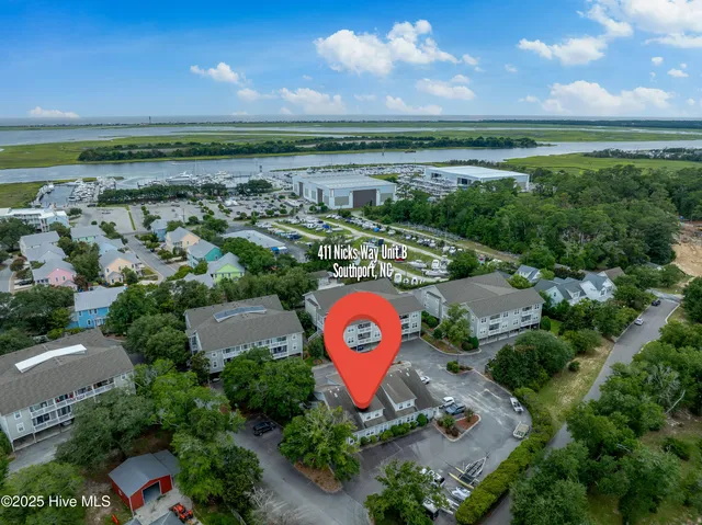 $399,000 | 411 Nicks Way, Unit B, Southport, NC 28461