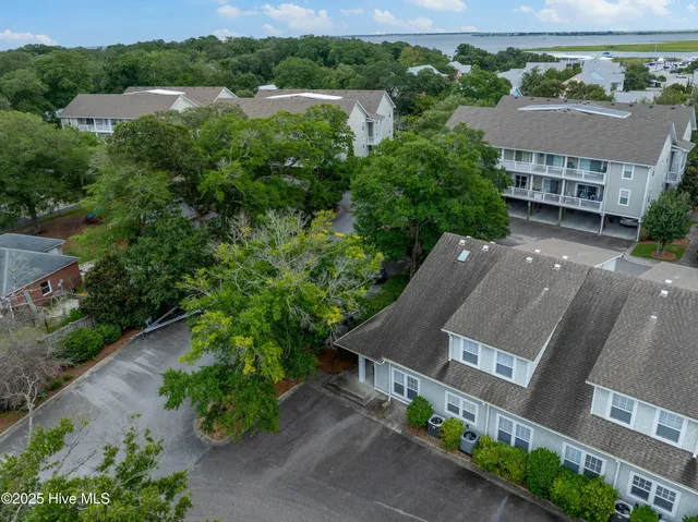 $399,000 | 411 Nicks Way, Unit B, Southport, NC 28461