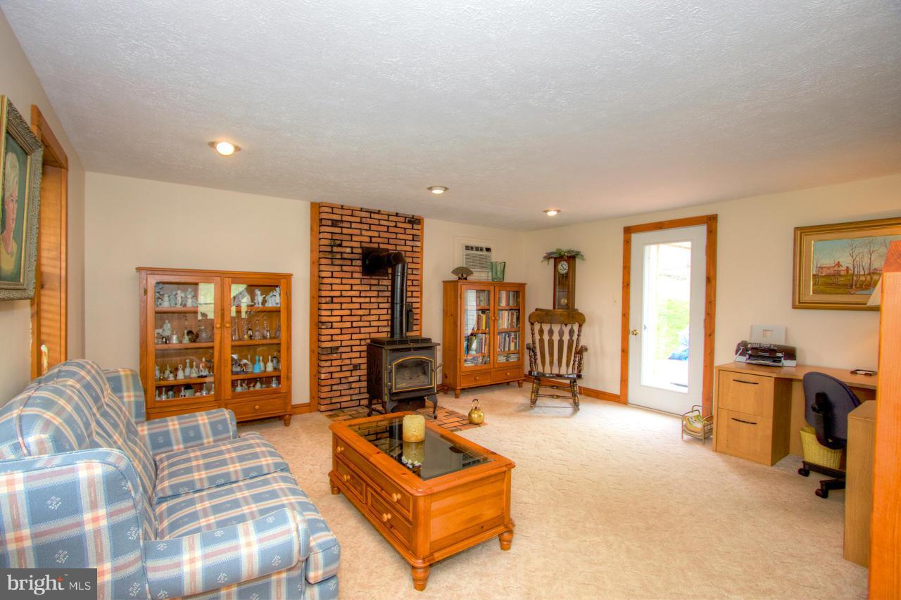 3940 Prospect Road Street, MD 21154 - Photo 12 of 30 Family Room