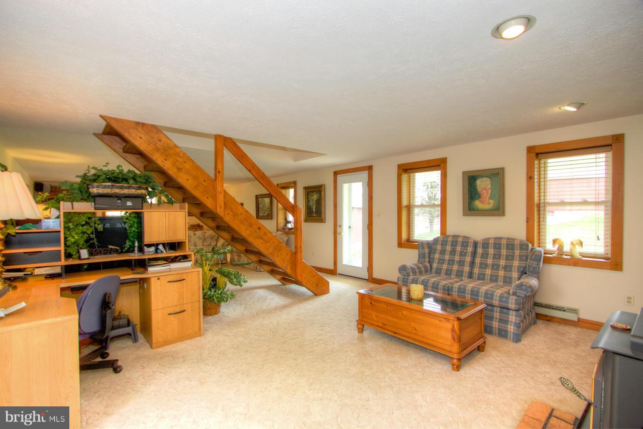3940 Prospect Road Street, MD 21154 - Photo 14 of 30 Family Room