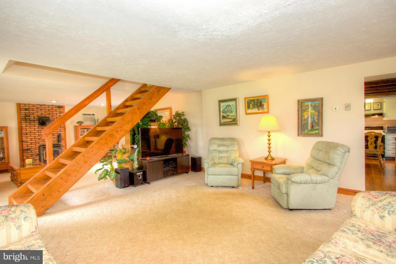 3940 Prospect Road Street, MD 21154 - Photo 16 of 30 Living Room