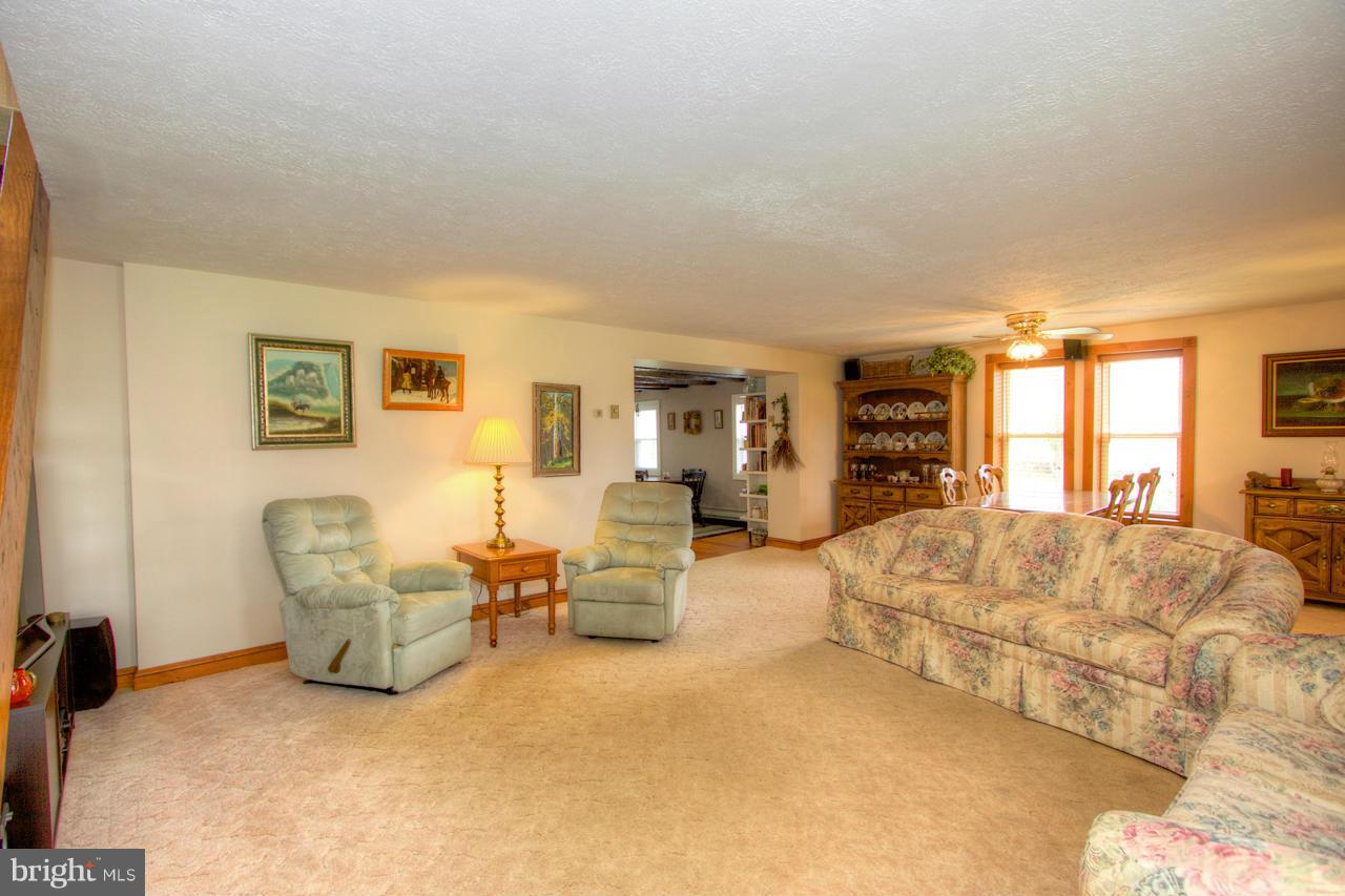 3940 Prospect Road Street, MD 21154 - Photo 17 of 30 Living Room