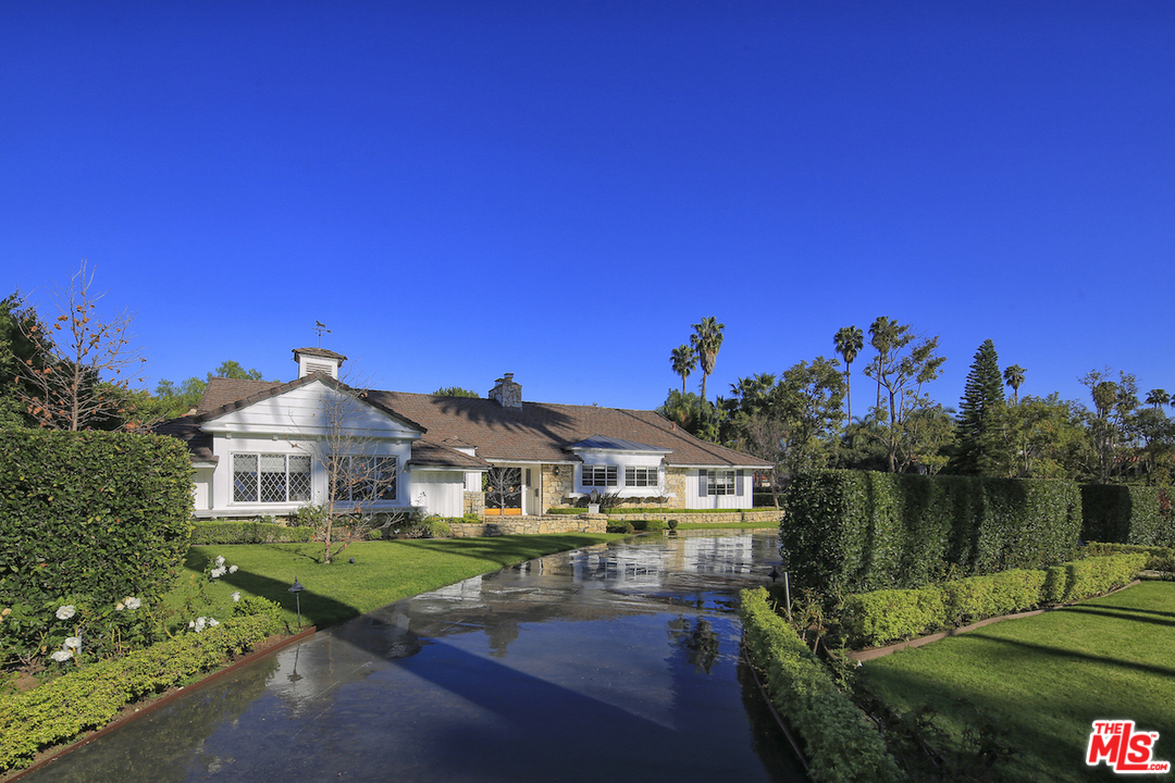 802 Foothill Road Beverly Hills, CA 90210 - Photo 1 of 1