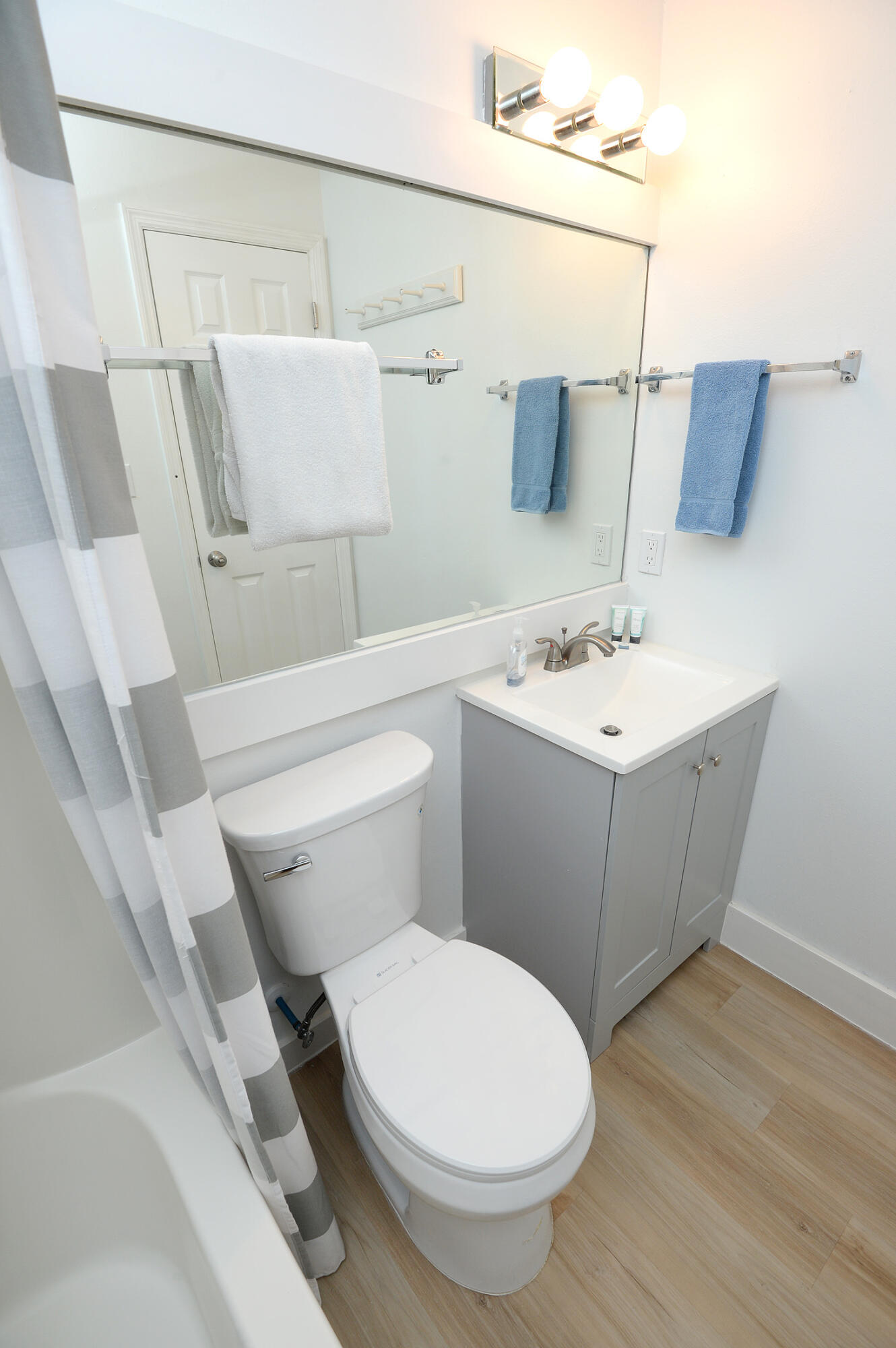 11 Beachside Drive, Unit 713 Santa Rosa Beach, FL 32459 - Photo 17 of 36 BeachsideVillaMasterBath1