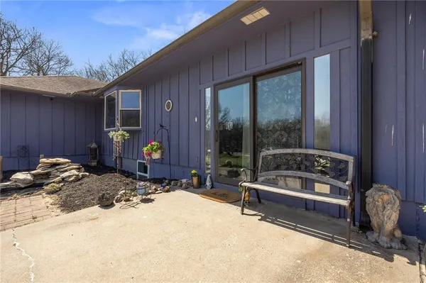 $479,000 | 844 Highway 13, Warrensburg, MO 64093