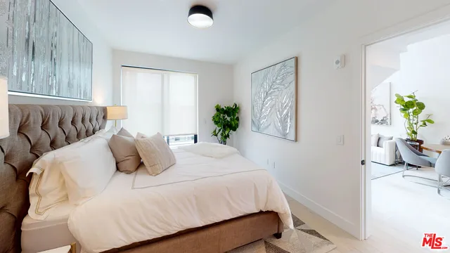 $5,500 | 105 South Doheny Drive, Unit 304, Los Angeles, CA 90048