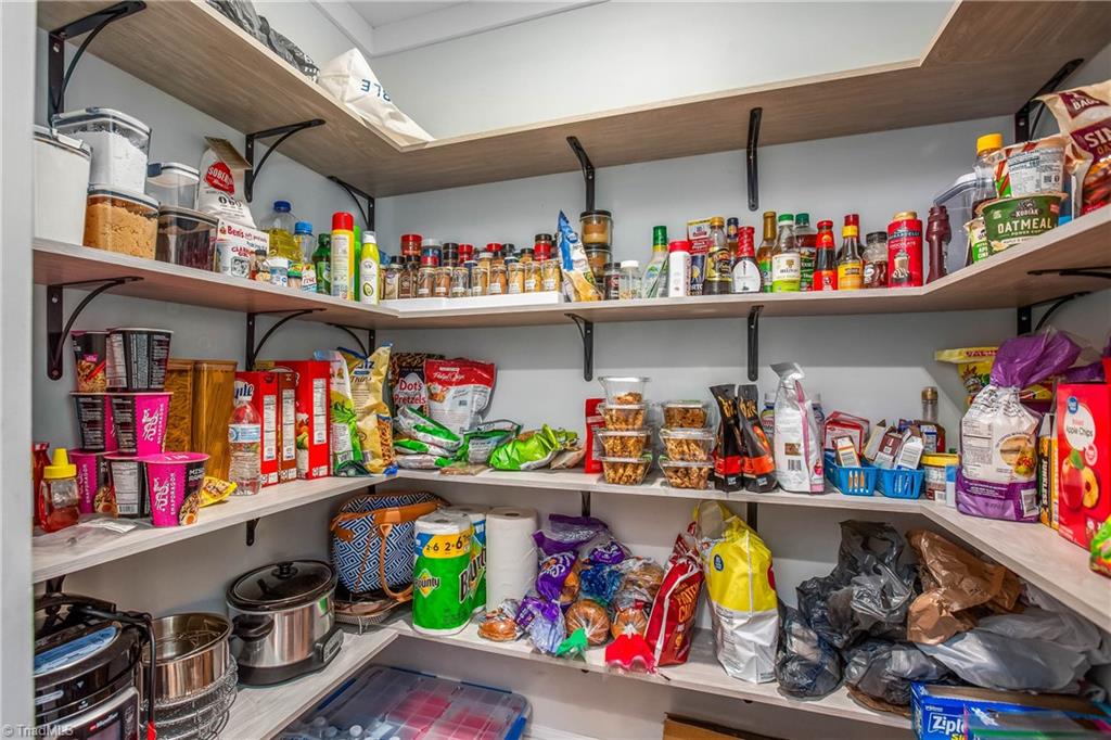 310 North Bridge Street Elkin, NC 28621 - Photo 11 of 37