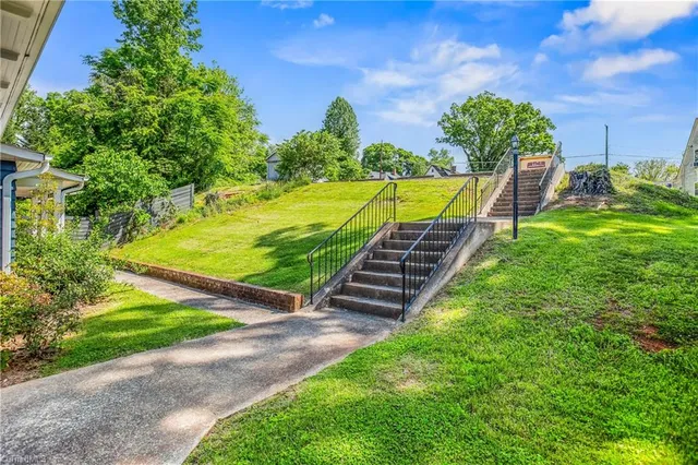 $300,000 | 310 North Bridge Street, Elkin, NC 28621