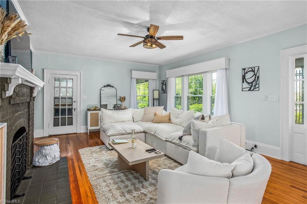 310 North Bridge Street Elkin, NC 28621 - Photo 4 of 37