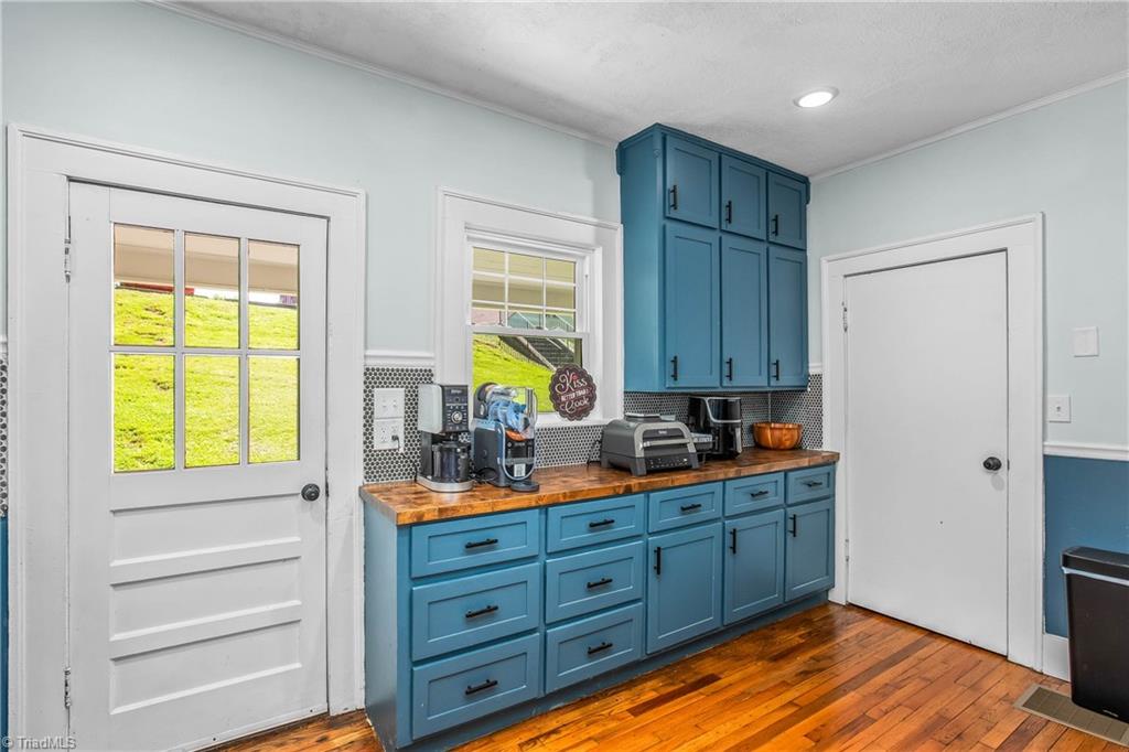 310 North Bridge Street Elkin, NC 28621 - Photo 10 of 37