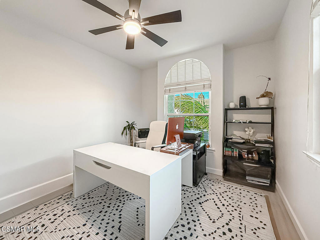 5816 Painted Pony Circle Simi Valley, CA 93063 - Photo 40 of 46 a room with a workspace