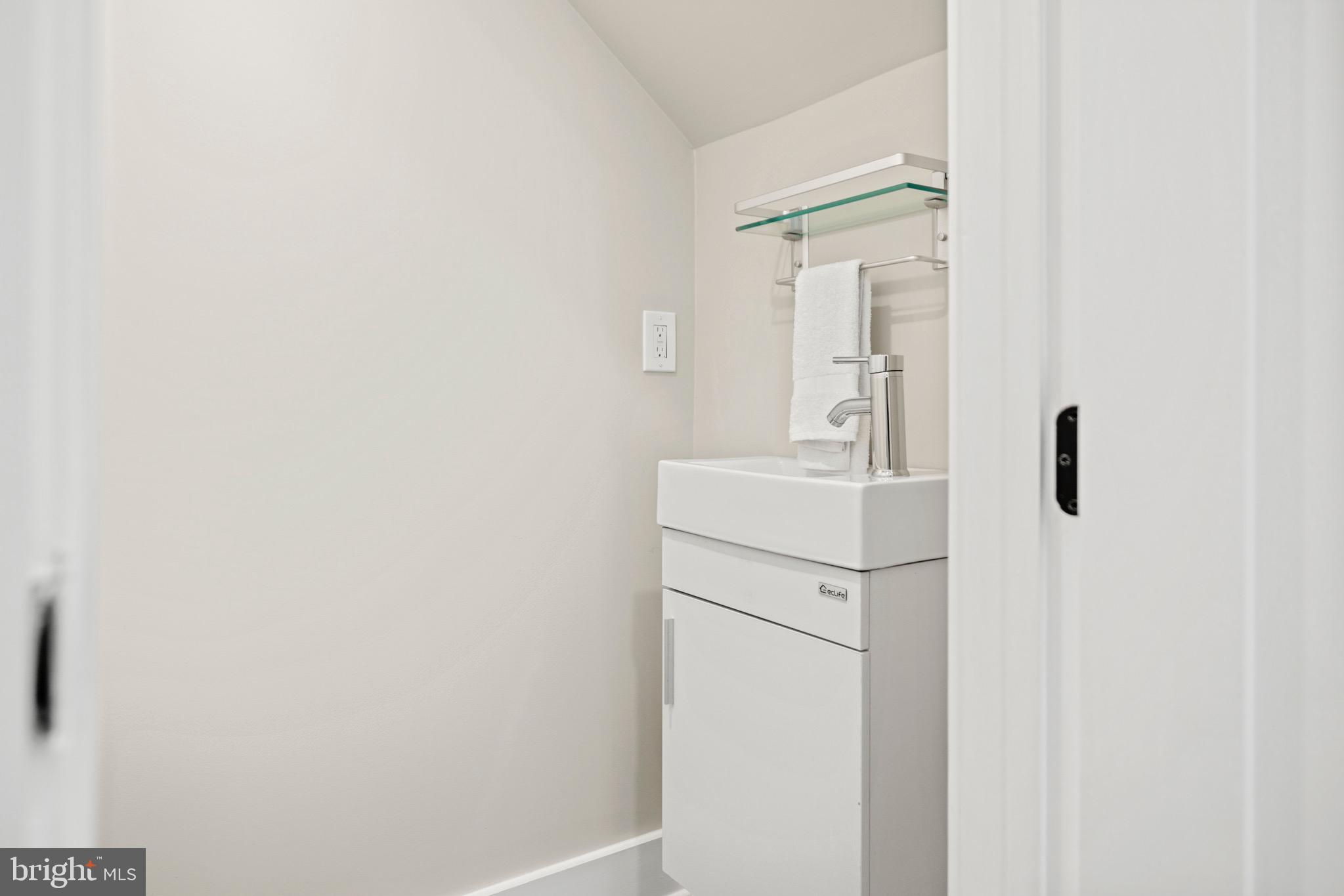 824 18th Street Northeast, Unit 10 Washington, DC 20002 - Photo 18 of 26