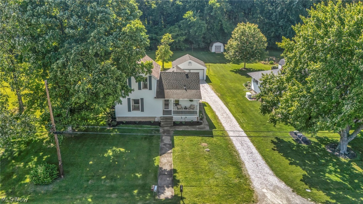 9598 Quarry Road Amherst, OH 44001 - Photo 3 of 44
