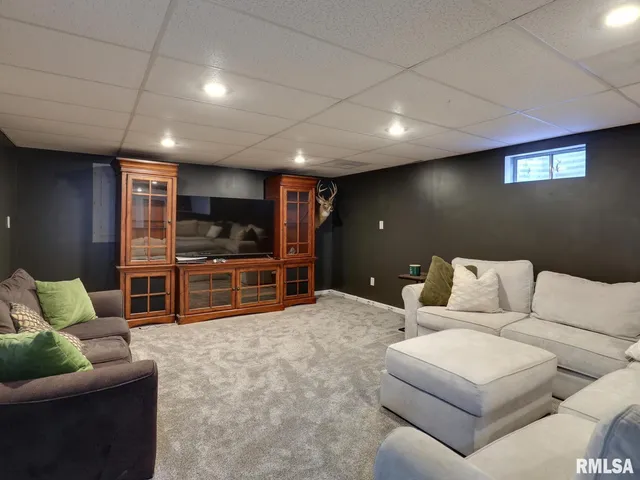 $375,000 | 1433 Hemingway Drive, Quincy, IL 62305