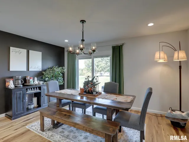 $375,000 | 1433 Hemingway Drive, Quincy, IL 62305