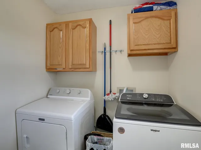 $375,000 | 1433 Hemingway Drive, Quincy, IL 62305