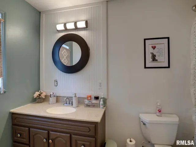 $375,000 | 1433 Hemingway Drive, Quincy, IL 62305