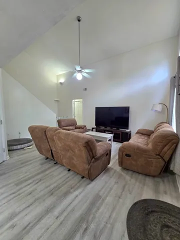 $235,000 | 3107 Camelliawood Circle West, Tallahassee, FL 32301