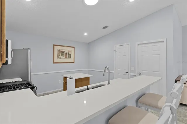 $300,000 | 2306 Oak Bend Place, The Villages, FL 32162