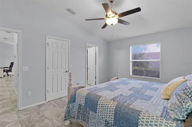 $300,000 | 2306 Oak Bend Place, The Villages, FL 32162