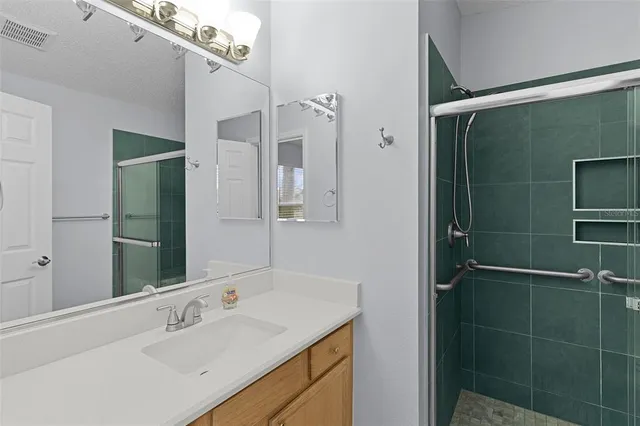 $300,000 | 2306 Oak Bend Place, The Villages, FL 32162