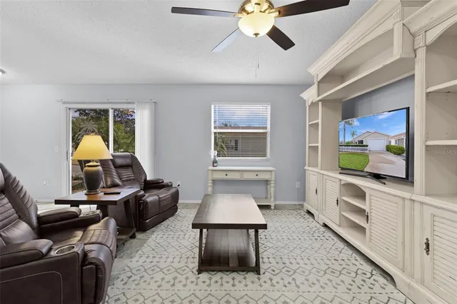 $300,000 | 2306 Oak Bend Place, The Villages, FL 32162