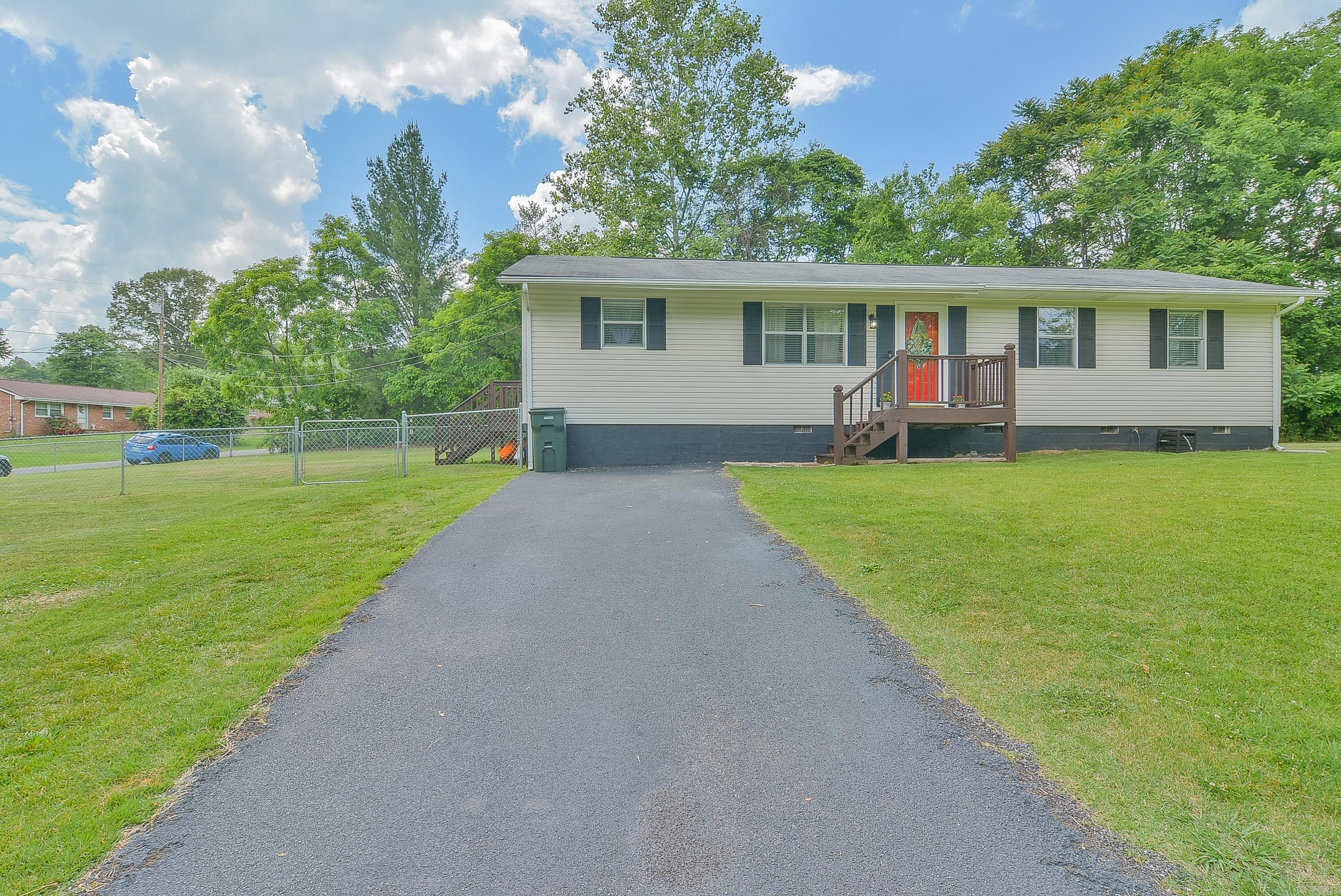 529 Oak Grove Road Gray, TN 37615 - Photo 2 of 29 TRB_3353