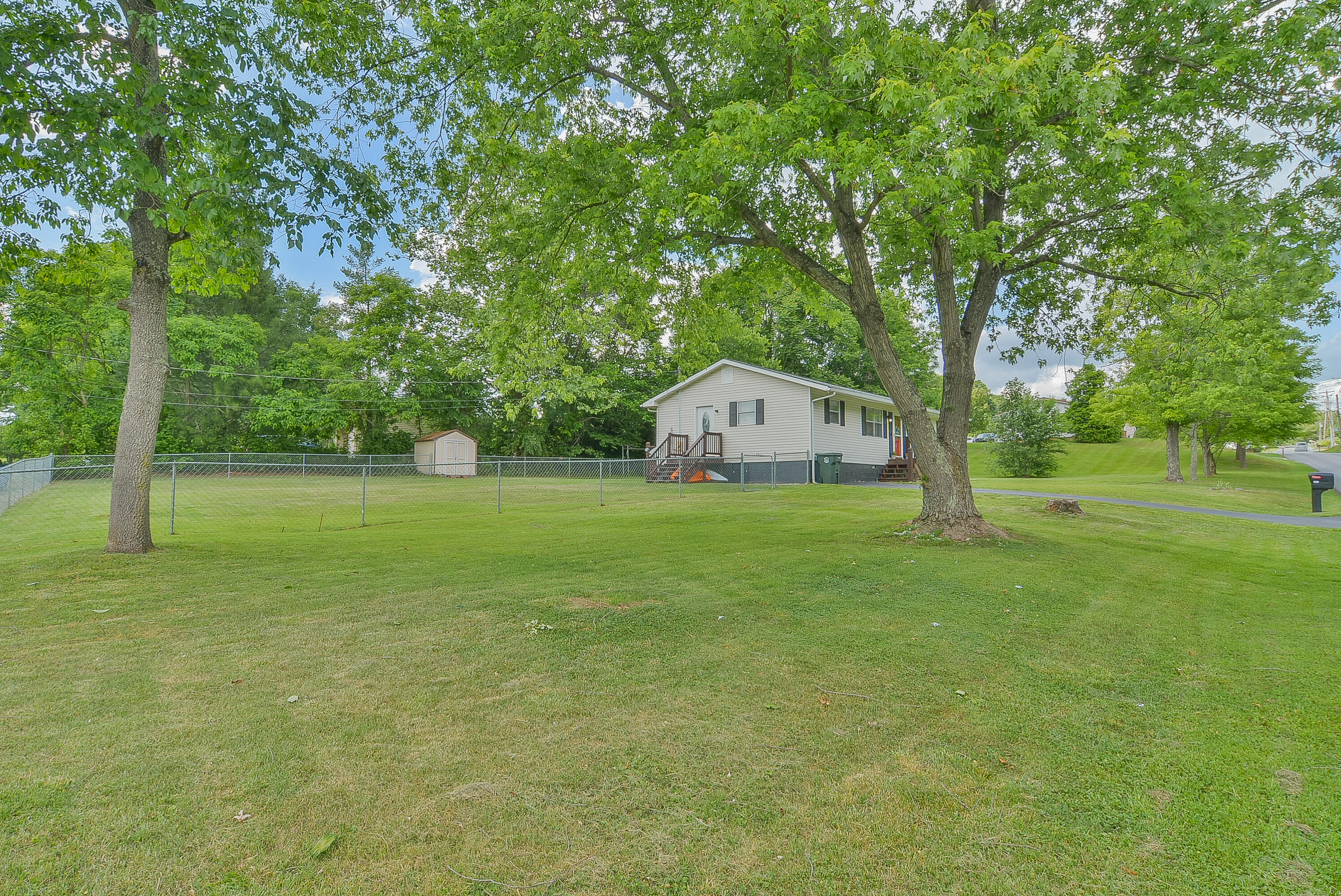529 Oak Grove Road Gray, TN 37615 - Photo 4 of 29 TRB_3351