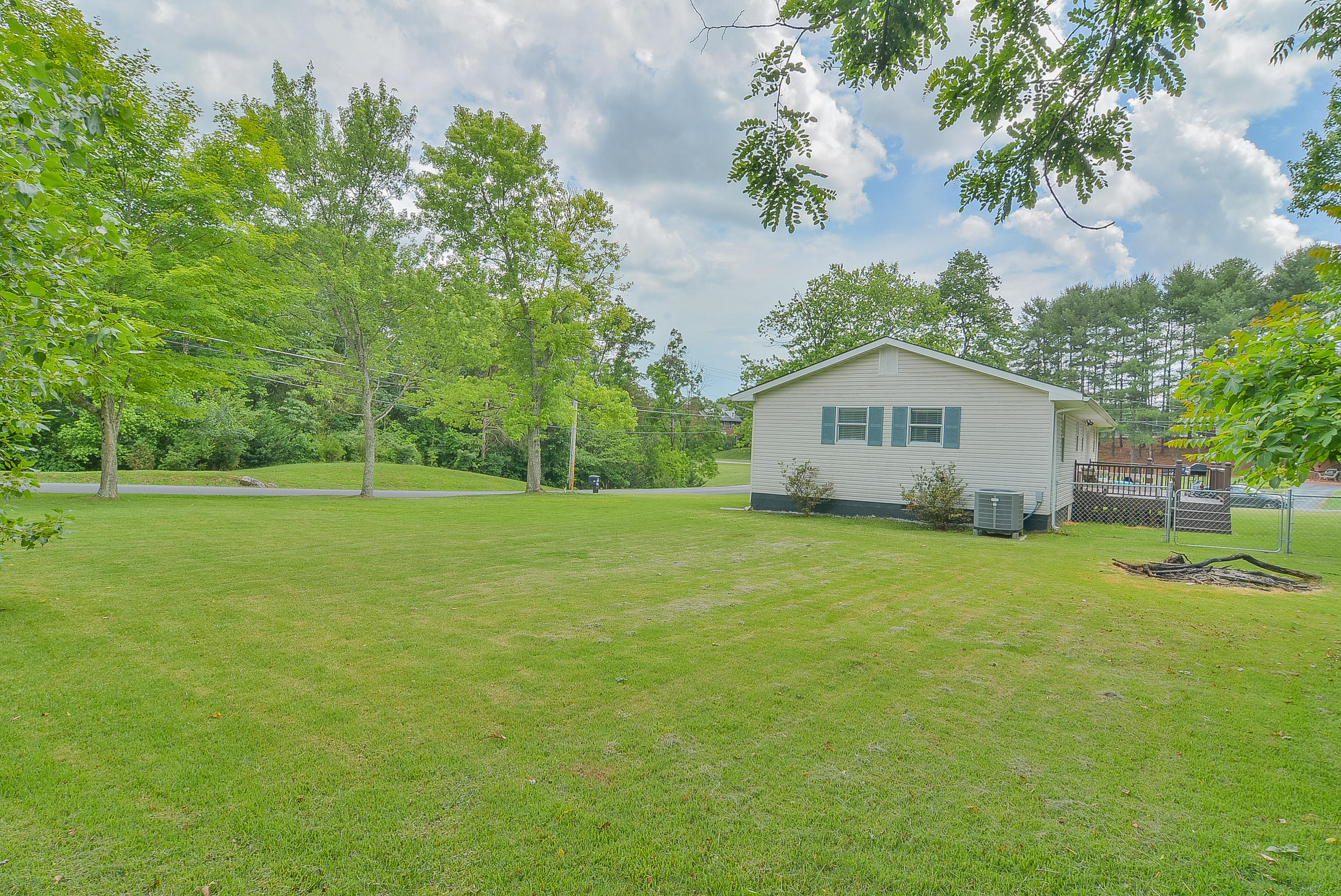 529 Oak Grove Road Gray, TN 37615 - Photo 6 of 29 TRB_3356