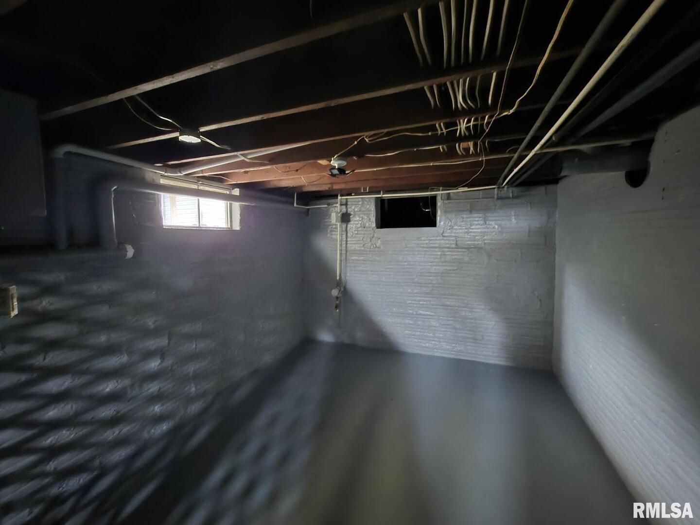 548 Edwards Street Kewanee, IL 61443 - Photo 12 of 18 a view of water heater room