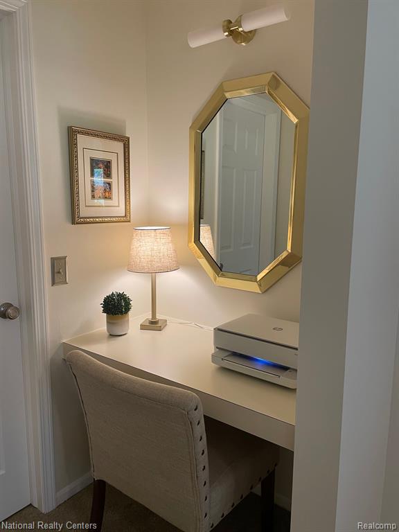 286 Meadow Bridge Drive Rochester Hills, MI 48307 - Photo 19 of 35