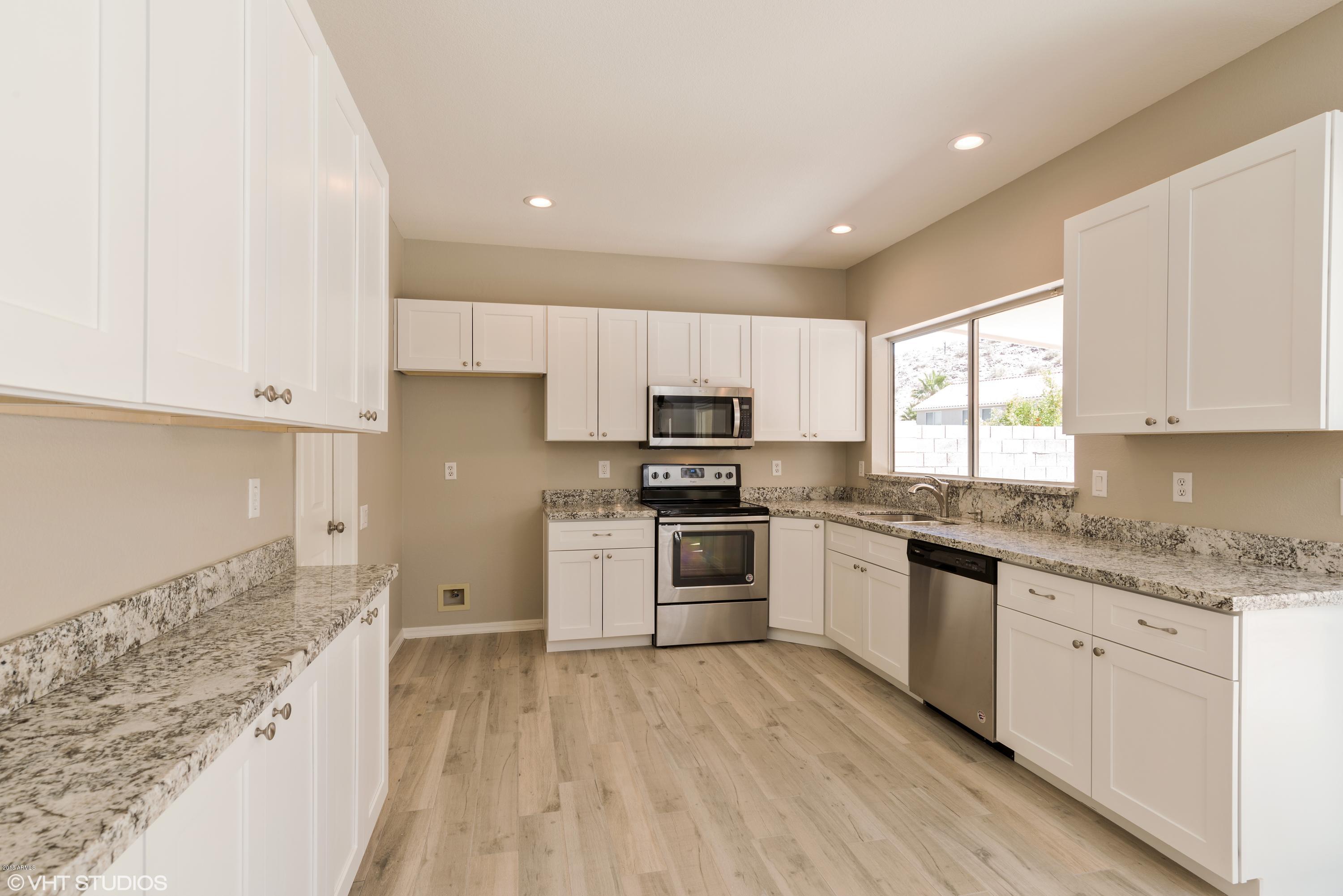 2621 East Amber Ridge Way Phoenix, AZ 85048 - Photo 11 of 25 11_2621EAMBERRIDGEWAY_2011_HiRes