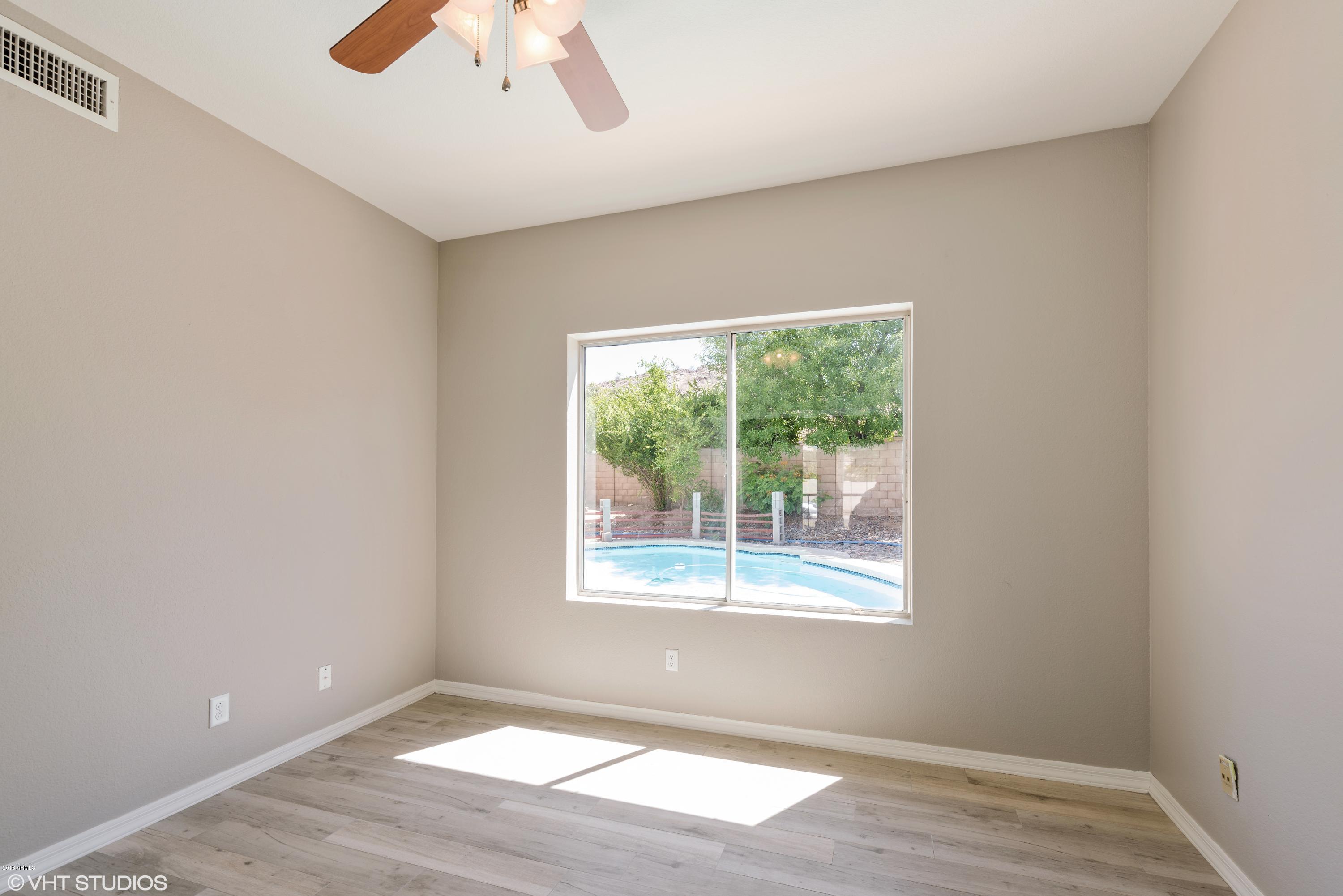 2621 East Amber Ridge Way Phoenix, AZ 85048 - Photo 8 of 25 08_2621EAMBERRIDGEWAY_2008_HiRes